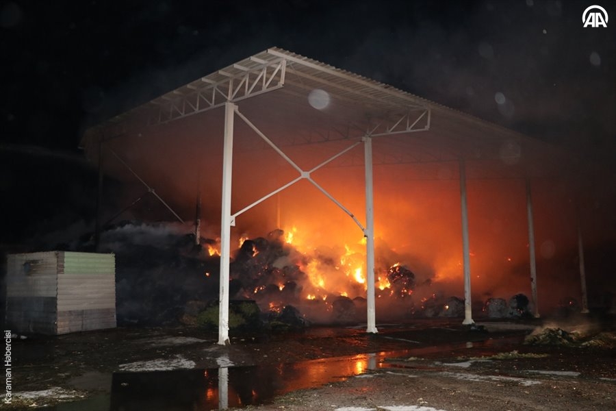 Niğde’de Hayvan Çiftliğinde Yangın 5