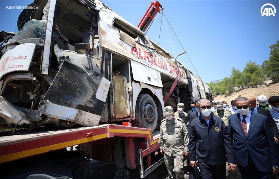 Karaman Mut Yolunda Otobüs Kazasından Adım Adım Fotoğraflar 26