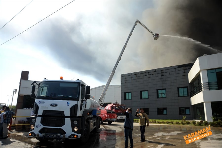 Antalya'da Fabrika Yangını 13