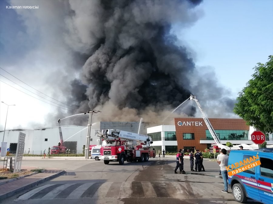 Antalya'da Fabrika Yangını 2