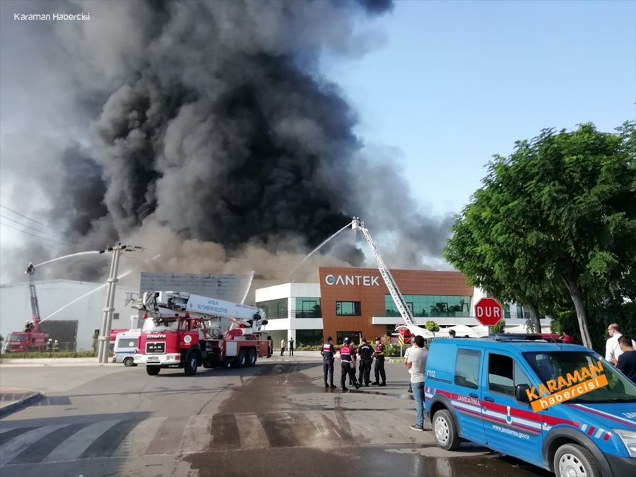 Antalya'da Fabrika Yangını 3