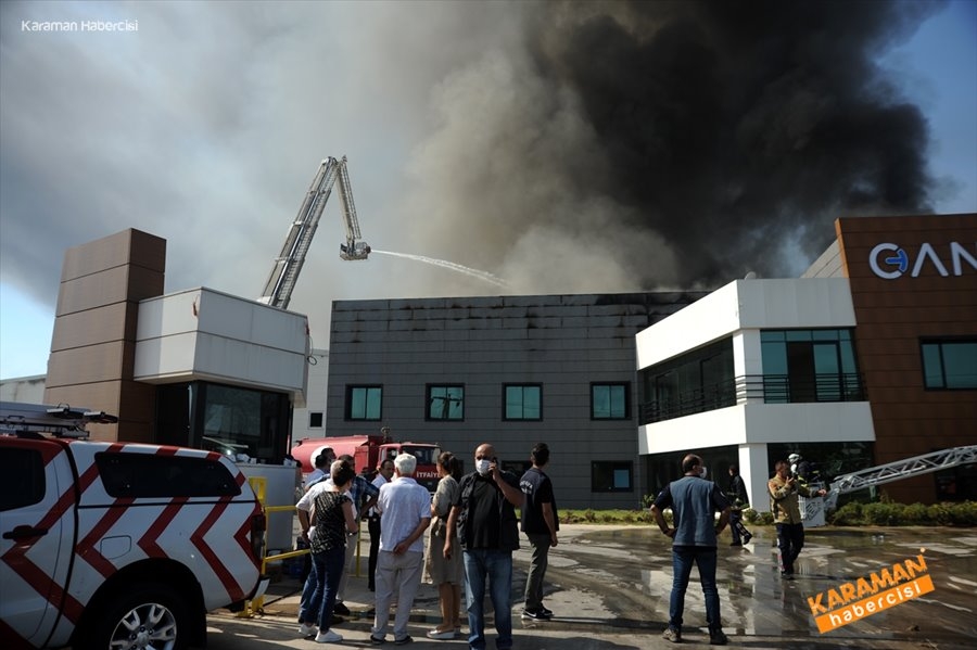 Antalya'da Fabrika Yangını 9