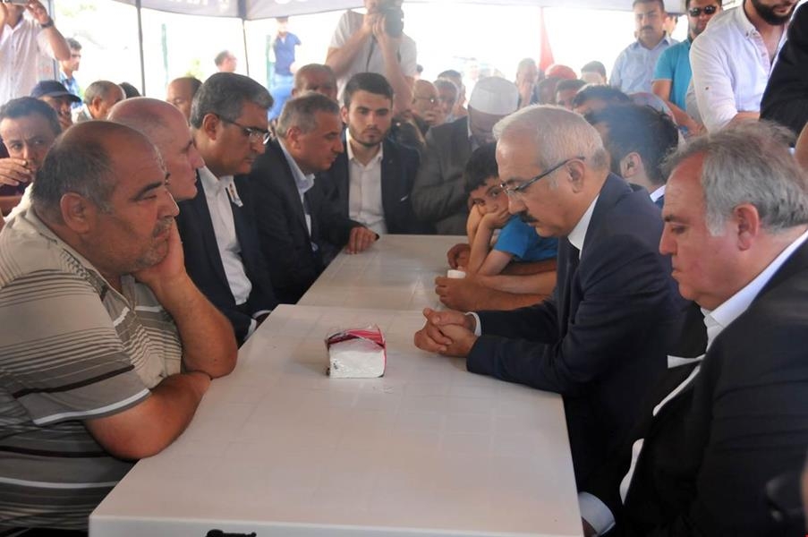 Bakan Elvan, Dündar ve Küçük Ailelerine Taziyede Bulundu 6