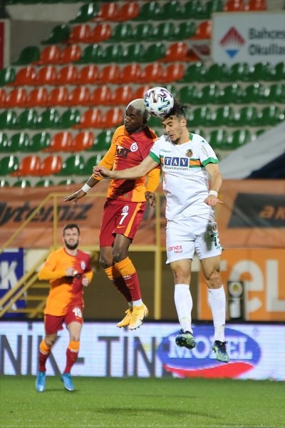 Süper Lig Aytemiz Alanyaspor Galatasaray Maçı 10