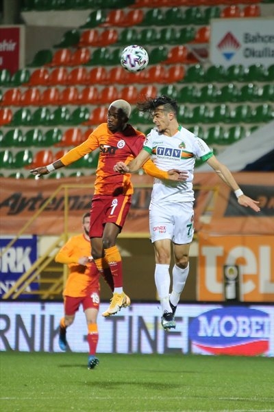 Süper Lig Aytemiz Alanyaspor Galatasaray Maçı 11