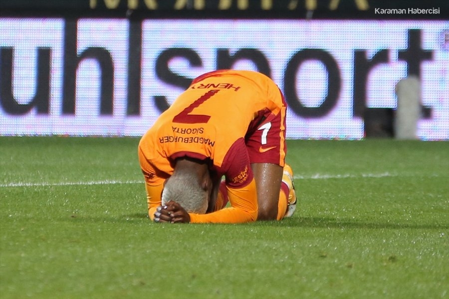 Süper Lig Aytemiz Alanyaspor Galatasaray Maçı 13