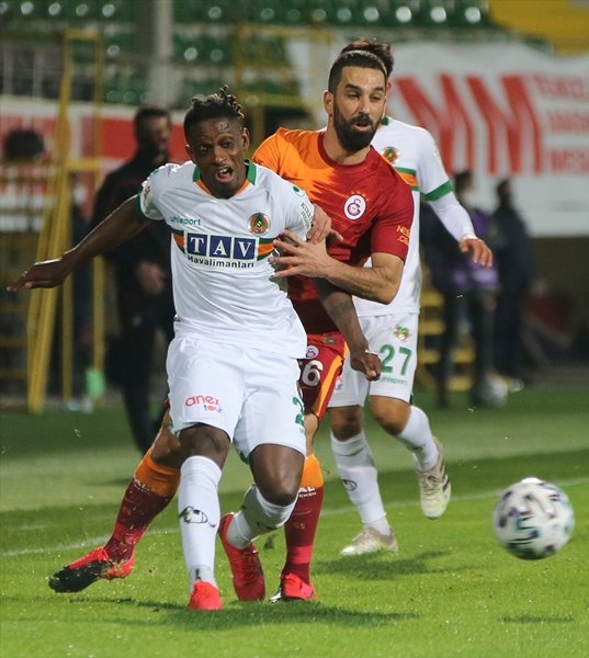 Süper Lig Aytemiz Alanyaspor Galatasaray Maçı 16