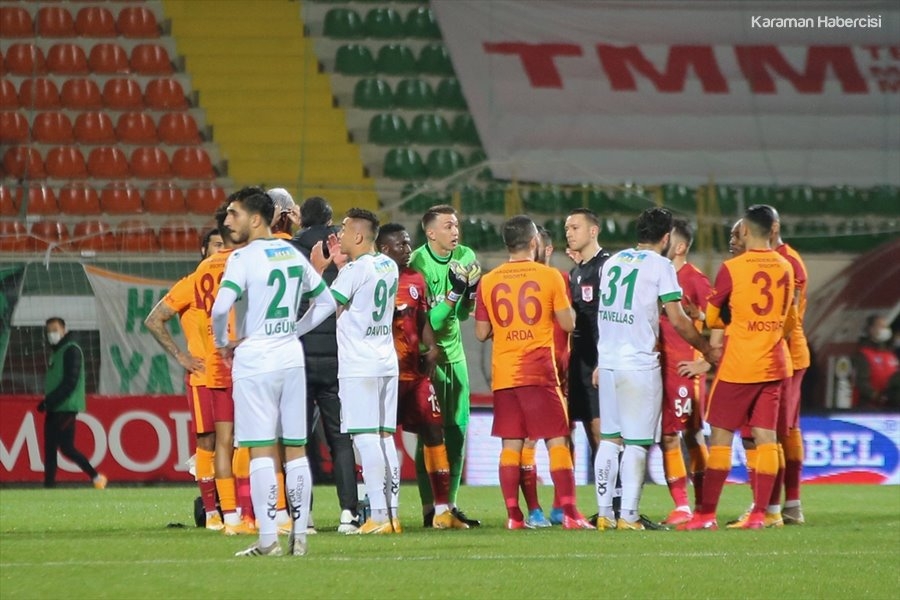 Süper Lig Aytemiz Alanyaspor Galatasaray Maçı 19