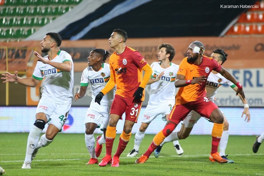 Süper Lig Aytemiz Alanyaspor Galatasaray Maçı 20