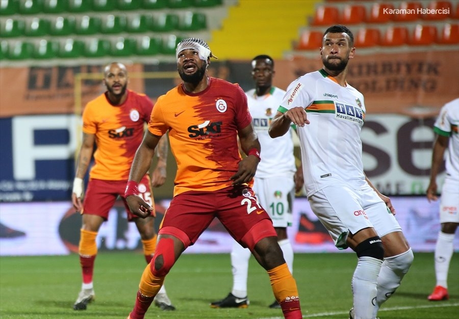 Süper Lig Aytemiz Alanyaspor Galatasaray Maçı 24