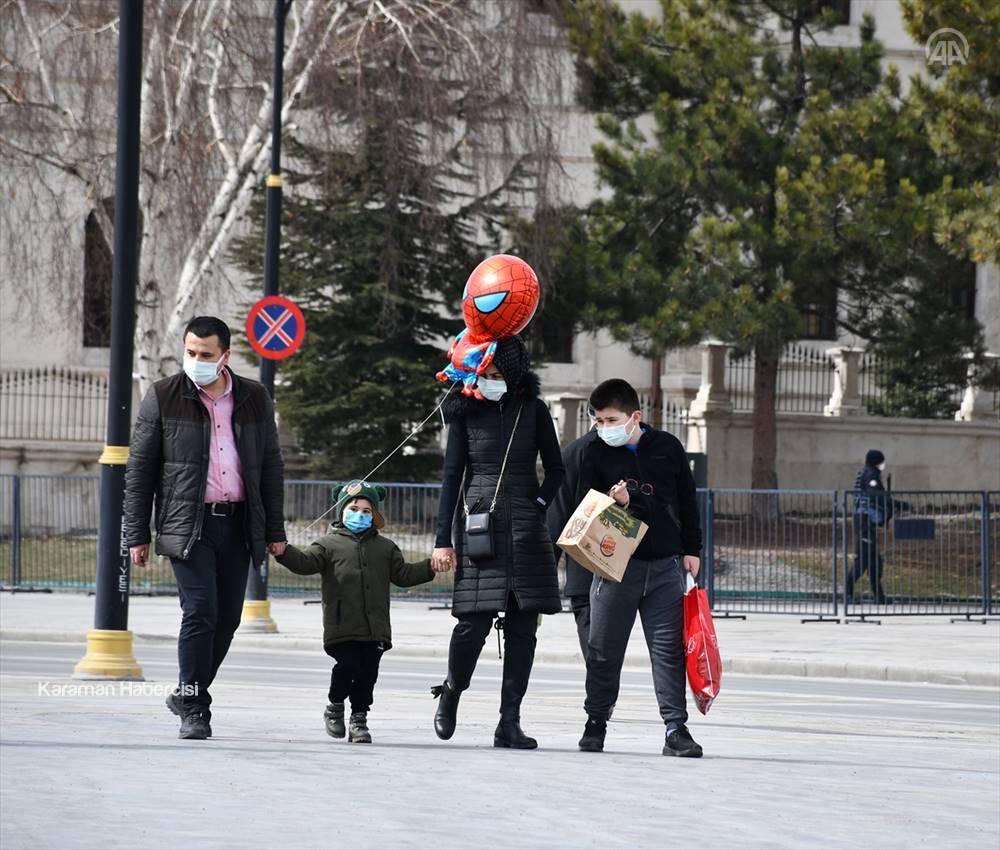 Niğde ve Kayseri Sokaklarında Cumartesi Hareketliliği 10