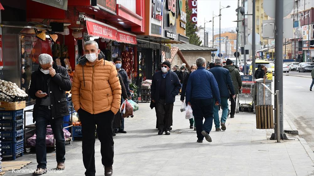 Niğde ve Kayseri Sokaklarında Cumartesi Hareketliliği 6
