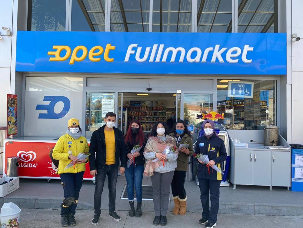 Çavaş Petrollerinde 8 Mart Geleneği Devam Ediyor 5