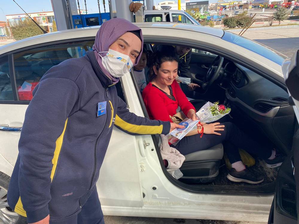 Çavaş Petrollerinde 8 Mart Geleneği Devam Ediyor 9