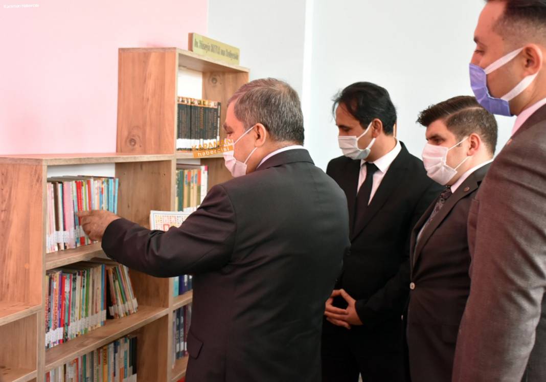 Vali Işık, Kâzımkarabekir Ortaokulunda Açılış Gerçekleştirdi 15