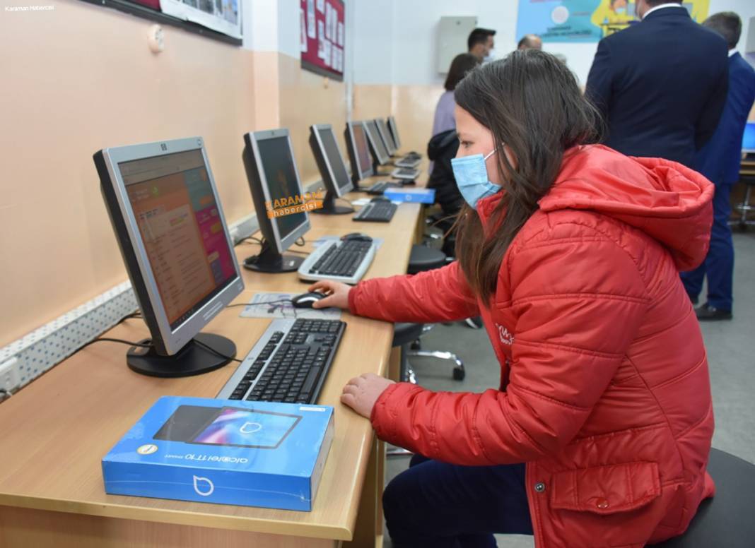Vali Işık, Kâzımkarabekir Ortaokulunda Açılış Gerçekleştirdi 20