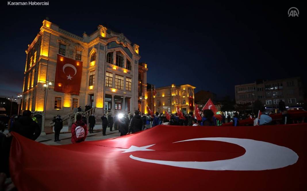 Aksaray'da Yer Gök Bayrak Oldu 7