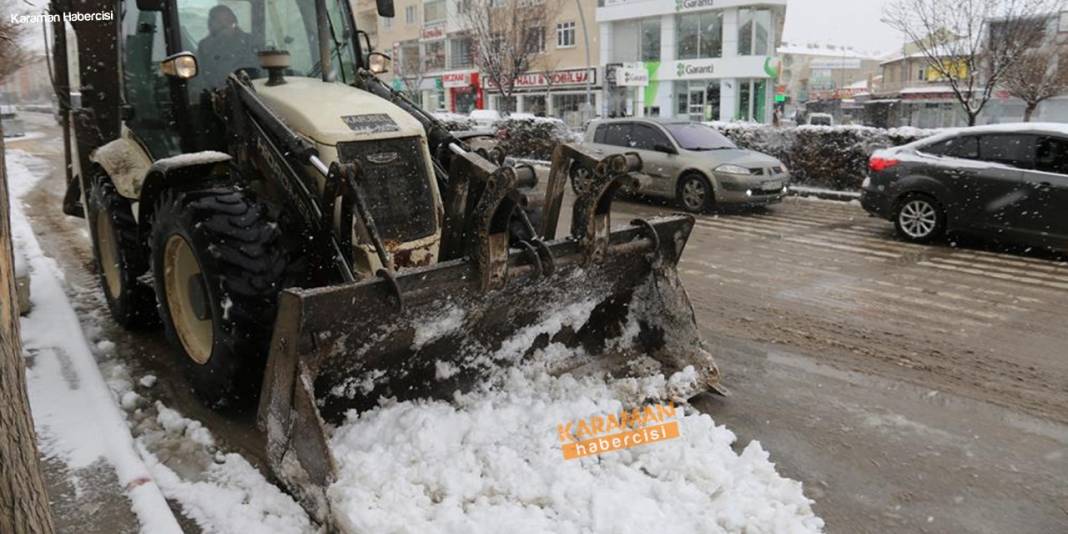 Kar Yağışıyla Birlikte Belediye Ekipleri Olumsuzluklara Karşı Sahadaydı 7