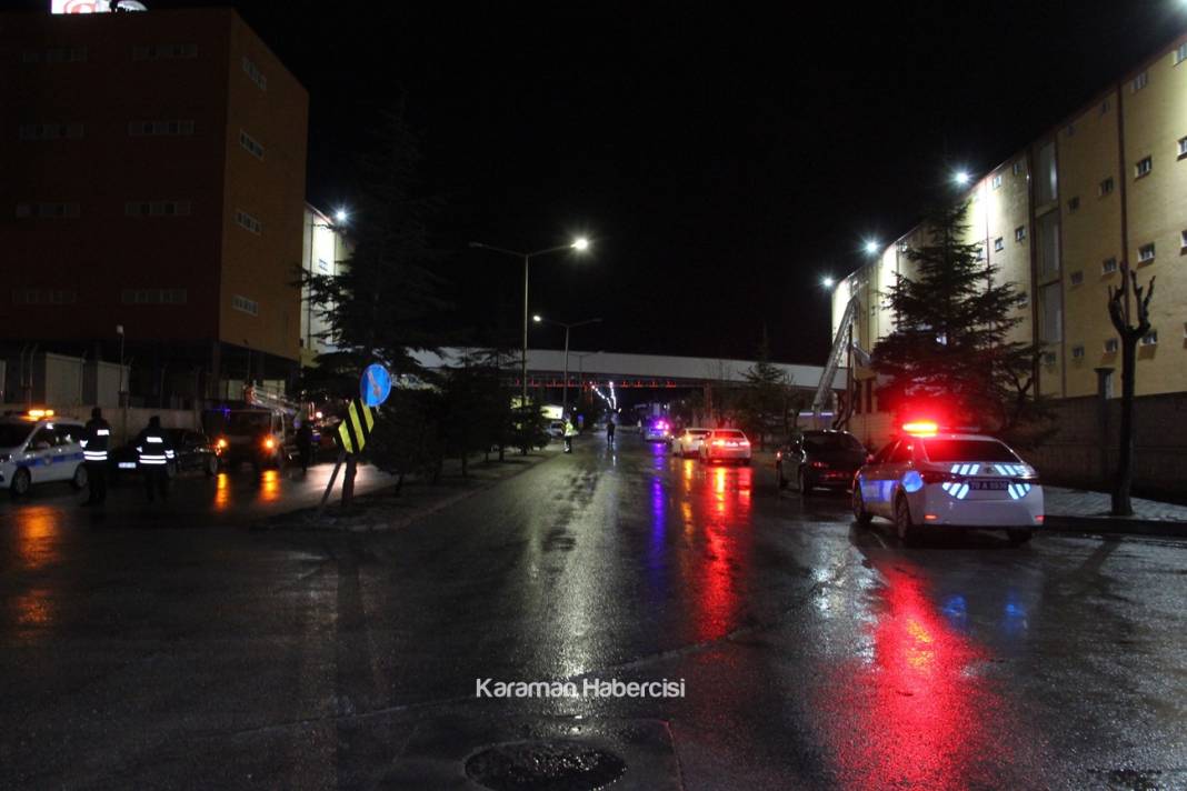 Karaman'da Fabrika Yangınına Müdahale Ediliyor 5