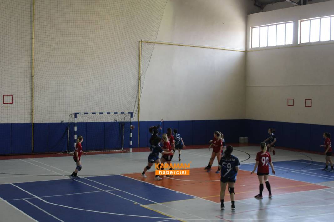 Karaman Kadın Hentbol Müsabakası 10