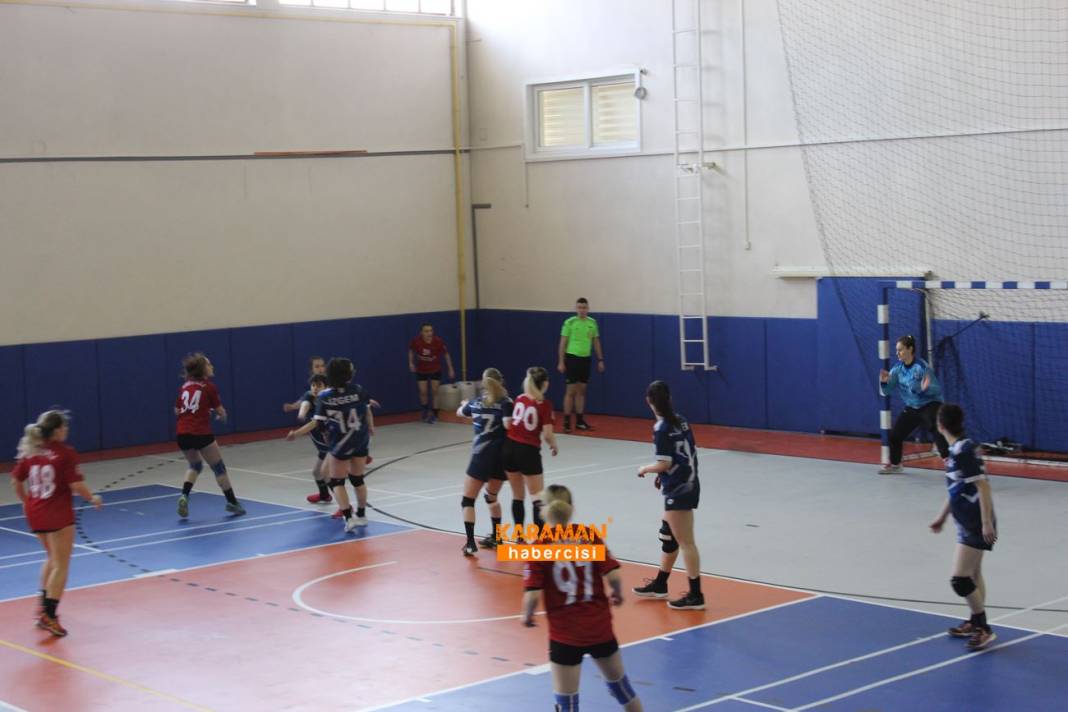 Karaman Kadın Hentbol Müsabakası 5