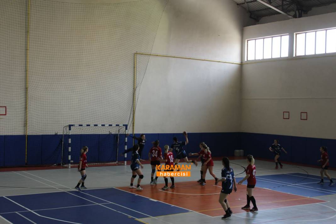 Karaman Kadın Hentbol Müsabakası 9