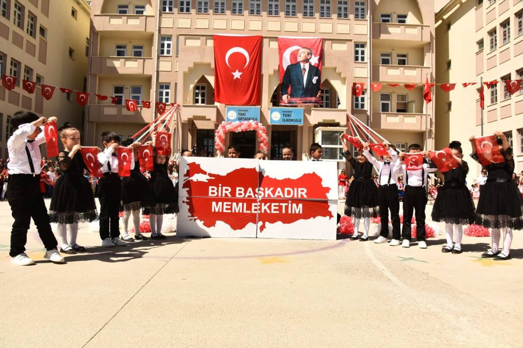 Karaman TOKİ Okulu 23 Nisan Kutlamaları 15