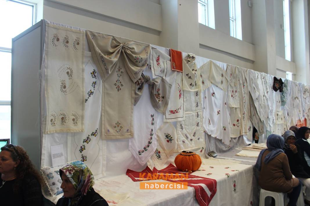 KARAMAN BELEDİYESİ YIL SONU SERGİSİ AÇILDI 1