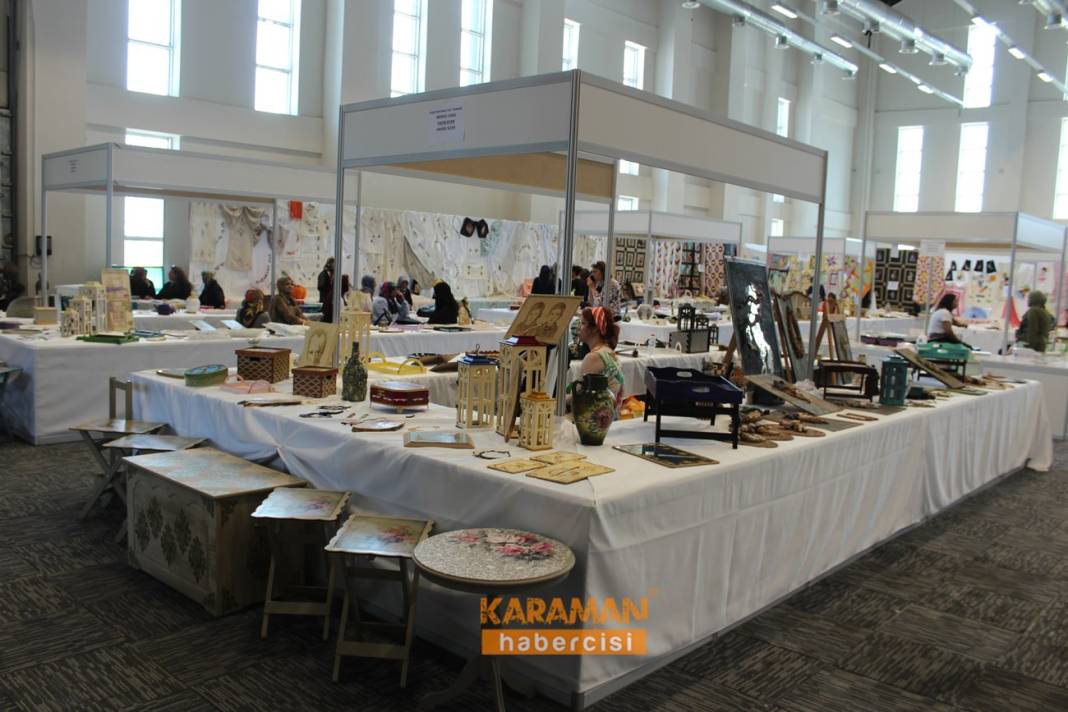 KARAMAN BELEDİYESİ YIL SONU SERGİSİ AÇILDI 7