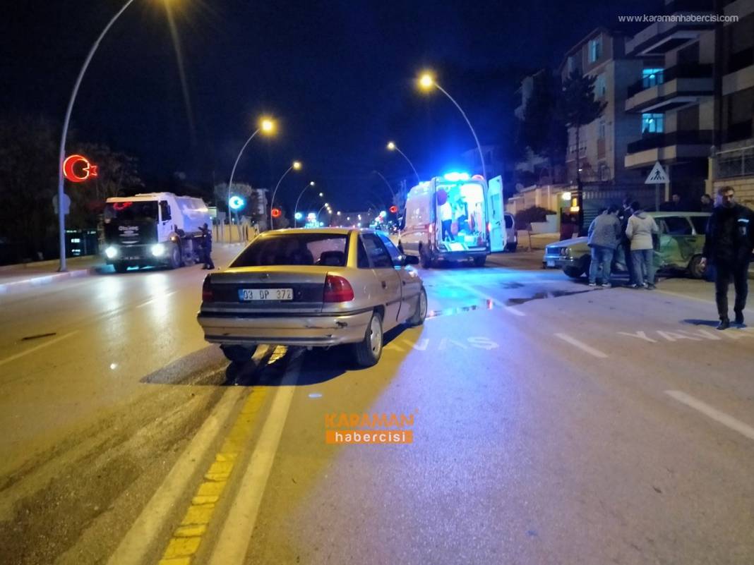 Karaman Valiliği Önünde Trafik Kazası 5