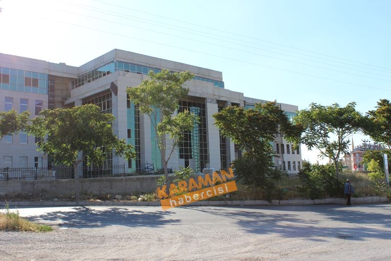 Karaman’da Bitmeyen Adalet Sarayına Alternatif Çözüm 8