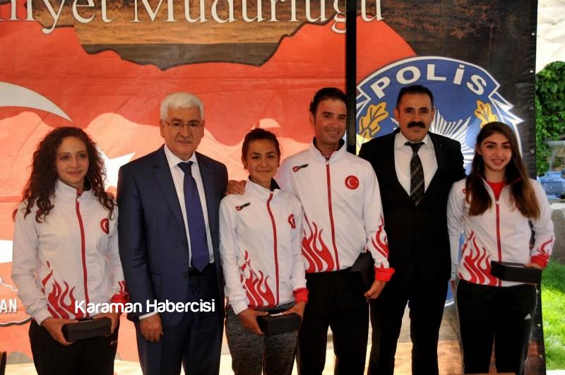 Başarılı Sporculara Plaketleri Verildi 6