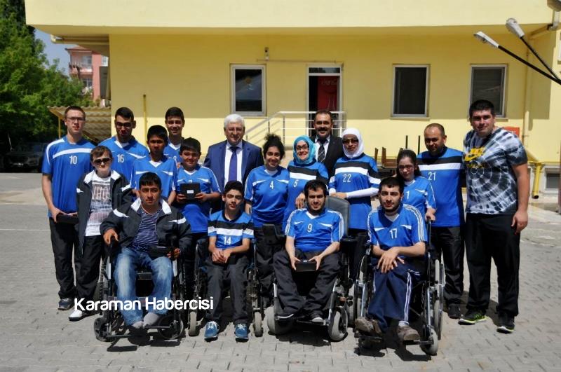 Başarılı Sporculara Plaketleri Verildi 9