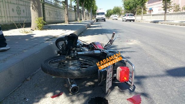 Çarptıkları Ambulansla Hastaneye Kaldırıldılar 5