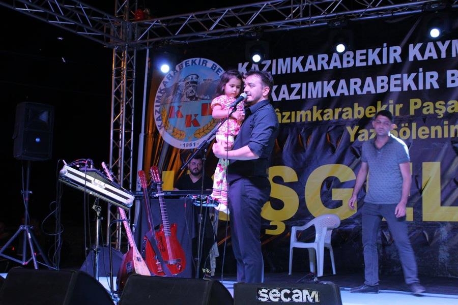 Kazımkarabekir’de Orhan Ölmez Sahne Aldı 11