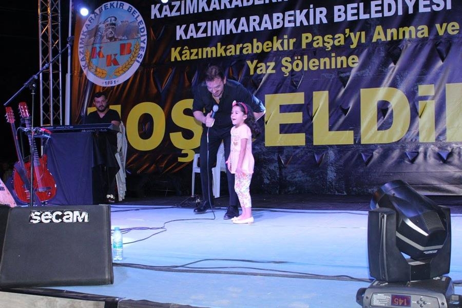 Kazımkarabekir’de Orhan Ölmez Sahne Aldı 15