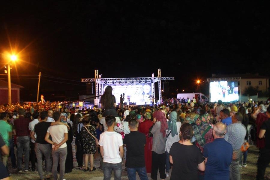 Kazımkarabekir’de Orhan Ölmez Sahne Aldı 6