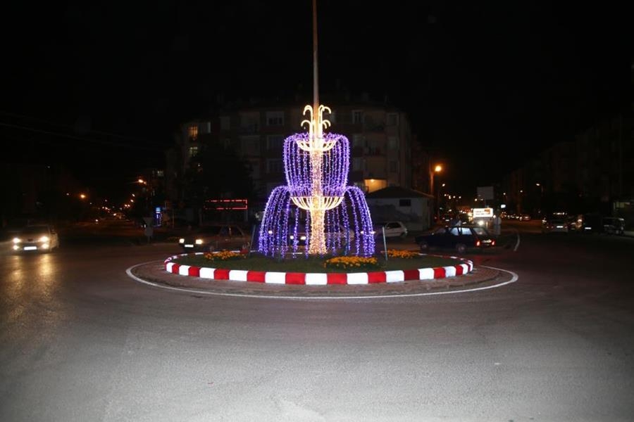 Karaman'da Kavşaklar Led Işıklarla Süslendi 6