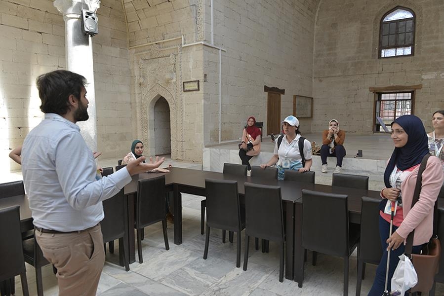 Yabancı Uyruklu Öğrenciler Karaman'ın Tarihini Keşfediyor 10