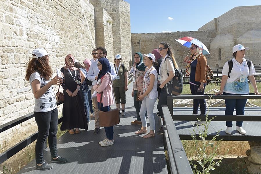 Yabancı Uyruklu Öğrenciler Karaman'ın Tarihini Keşfediyor 4