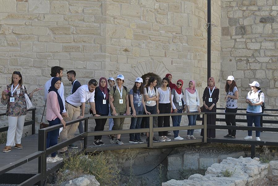 Yabancı Uyruklu Öğrenciler Karaman'ın Tarihini Keşfediyor 6