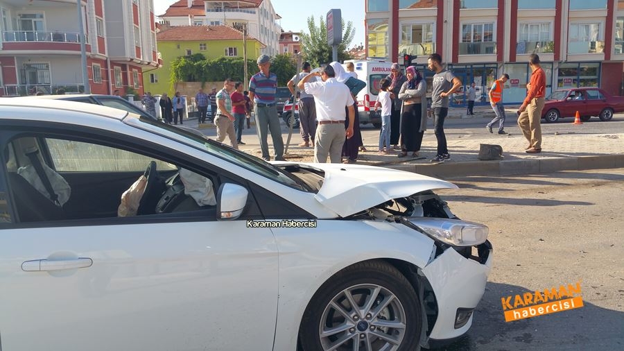 Karaman’da 3 Araç Birbirine Girdi 4