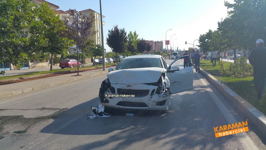 Karaman’da 3 Araç Birbirine Girdi 7