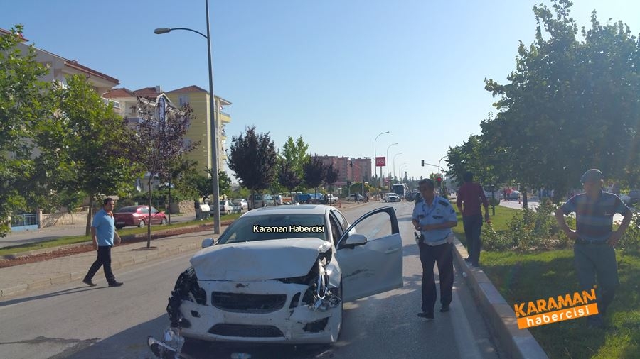 Karaman’da 3 Araç Birbirine Girdi 8