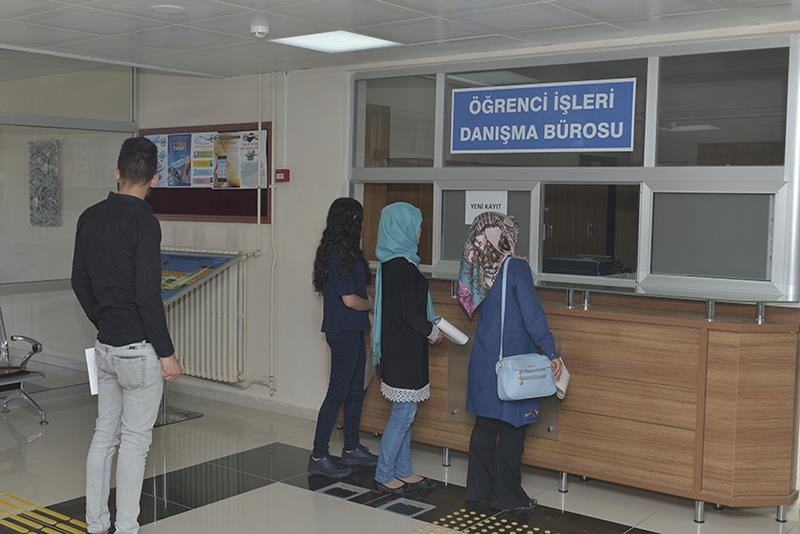 KMÜ'de Öğrenci Kayıtları Başladı 1