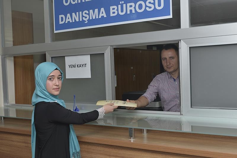 KMÜ'de Öğrenci Kayıtları Başladı 2