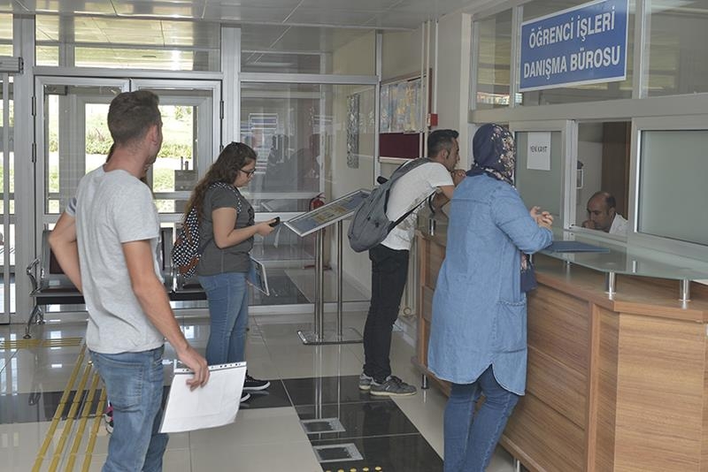 KMÜ'de Öğrenci Kayıtları Başladı 7