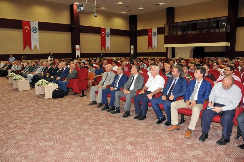 “Bilim ve Eğitim - Öğretim Dili Türkçe” Konulu Panel 13