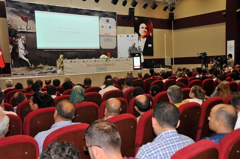 “Bilim ve Eğitim - Öğretim Dili Türkçe” Konulu Panel 14