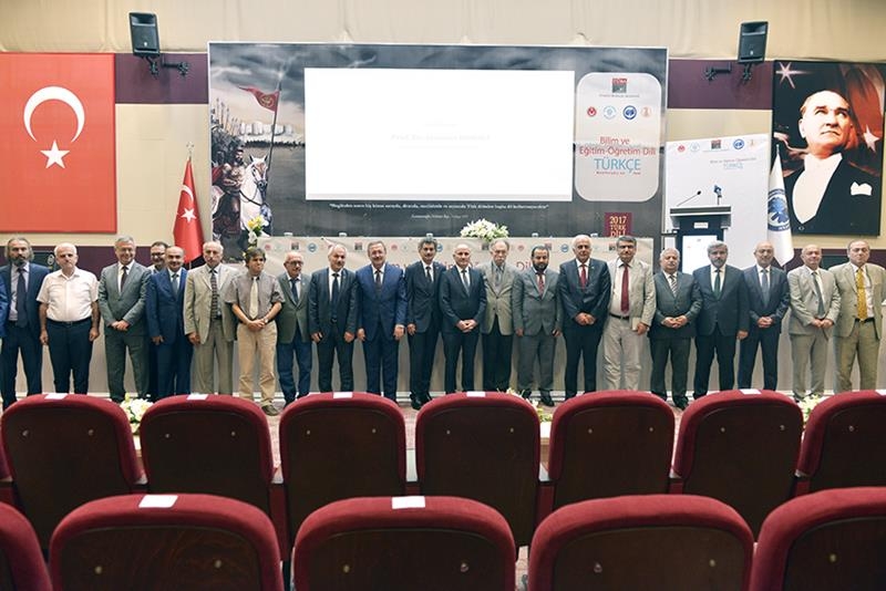 “Bilim ve Eğitim - Öğretim Dili Türkçe” Konulu Panel 18